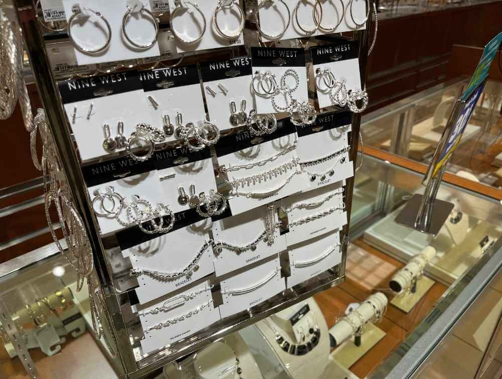 jewelry-kiosk